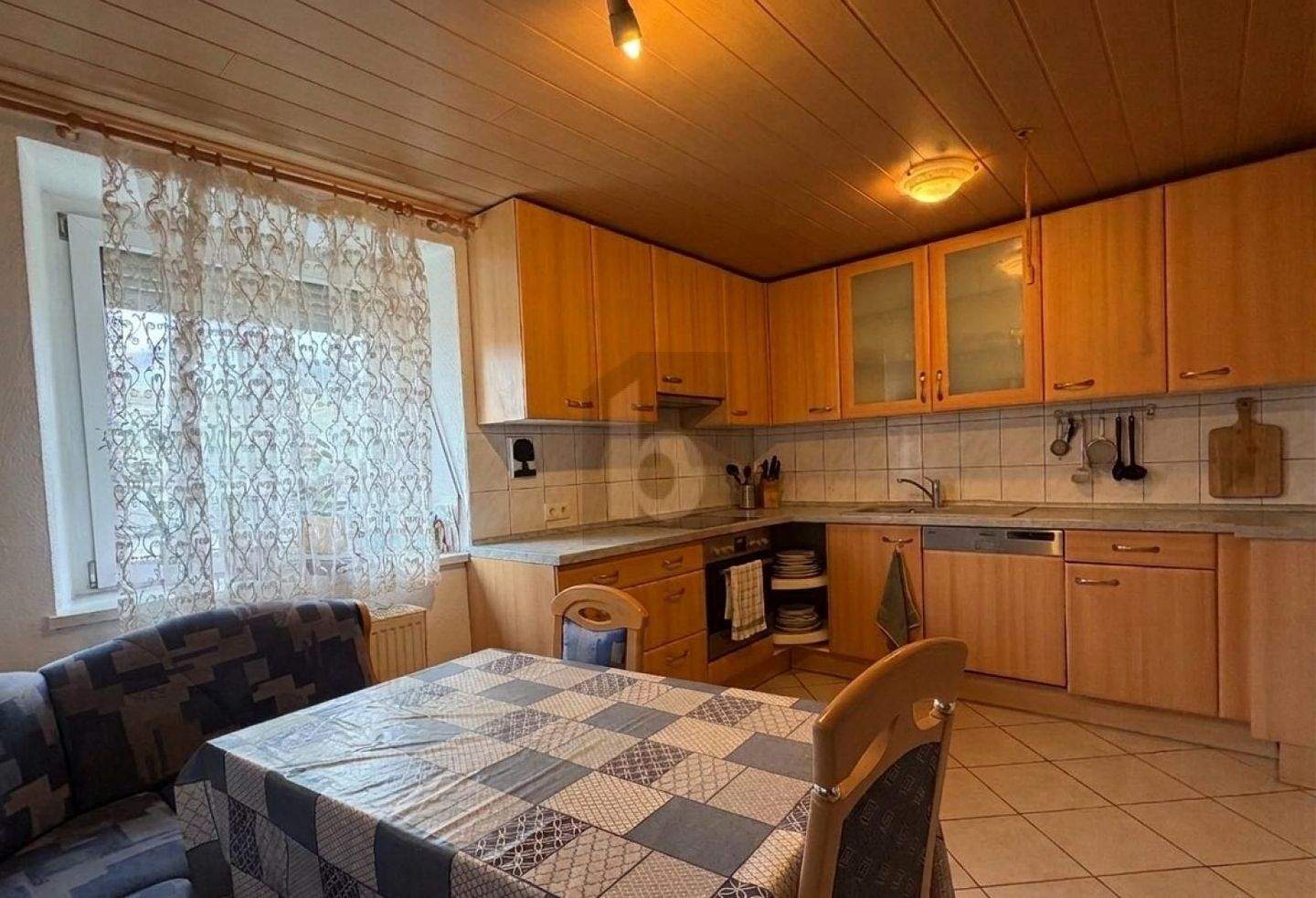 Immobilie in Sontheim an der Brenz - GROßE SCHEUNE, GARAGE & WOHNEN AUF VIEL GRUND - Bild 2