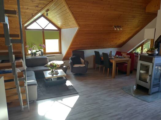 Maisonette zur Miete 1.350 € 4,5 Zimmer 117 m² Geschoss 2/3 frei ab 01.04.2026 waldheimstraße 17 Rielasingen Rielasingen-Worblingen 78239