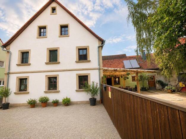 Einfamilienhaus zum Kauf provisionsfrei 820.000 € 7 Zimmer 375 m² 2.126 m² Grundstück Uehlfeld Uehlfeld 91486