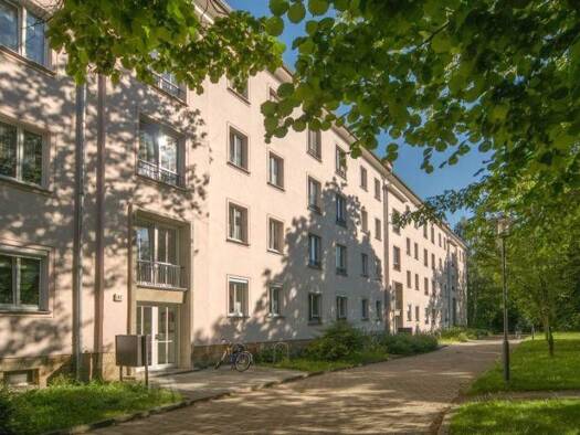 Wohnung zur Miete 609 € 2 Zimmer 56,9 m² frei ab 11.08.2026 Kaitzer Straße 45 Südvorstadt-West Ortsamtsbereich Plauen 01187