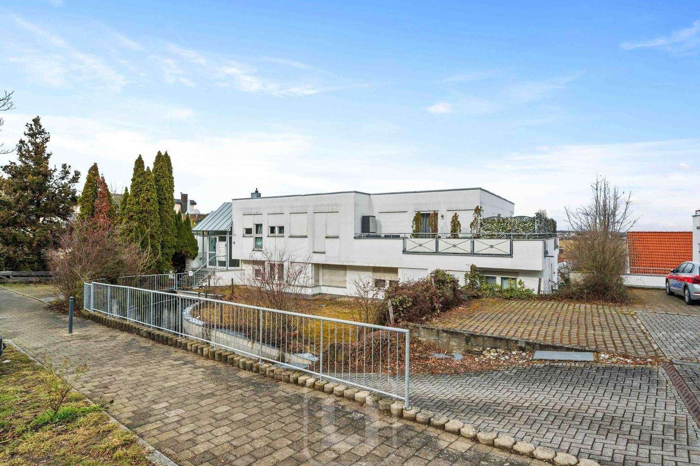 Immobilie in Leinfelden-Echterdingen - Kapitalanleger aufgepasst | Moderne 3,5-Zimmer-Wohnung mit sonnigem Balkon & Stellplatz - Bild 2