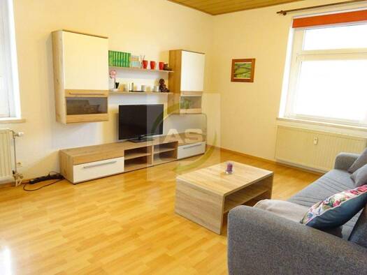 Wohnung zur Miete 365 € 2 Zimmer 53 m² 1. Geschoss Weidenstraße 11 Crossen Zwickau 08058