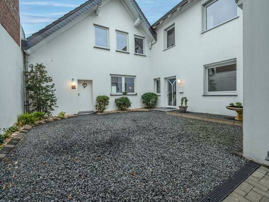 Einfamilienhaus zur Miete 1.100 € 4 Zimmer 127 m² 614 m² Grundstück Schierwaldenrath Gangelt / Schierwaldenrath 52538