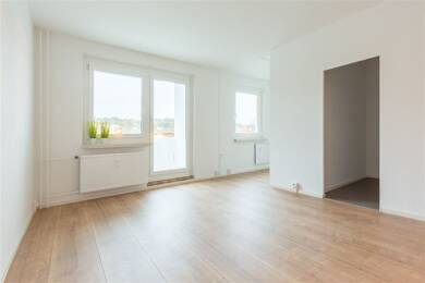 Wohnung zur Miete 130 € 1 Zimmer 34,7 m² frei ab sofort Obermylauer Weg 59 Reichenbach Reichenbach , Vogtl 08468