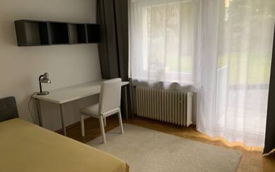 WG-Zimmer zur Miete Wohnen auf Zeit 630 € 13 m² frei ab 31.08.2026 Brahmsweg 0 Botnang - Ost Stuttgart Botnang 70195