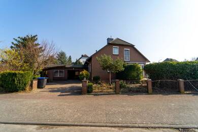 Haus zum Kauf 289.000 € 5 Zimmer 139,9 m² 712 m² Grundstück Groß Nemerow Groß Nemerow 17094