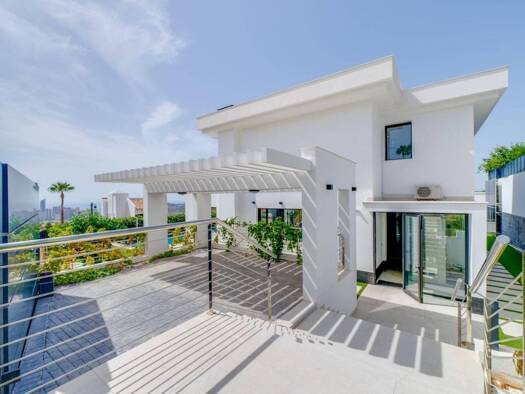 Villa zum Kauf 2.200.000 € 4 Zimmer 538 m² 700 m² Grundstück Calle Roma Finestrat 03509