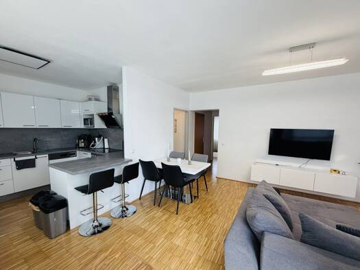 Wohnung zur Miete 954 € 3 Zimmer 78 m² frei ab 01.10.2026 Neuzeug 4523