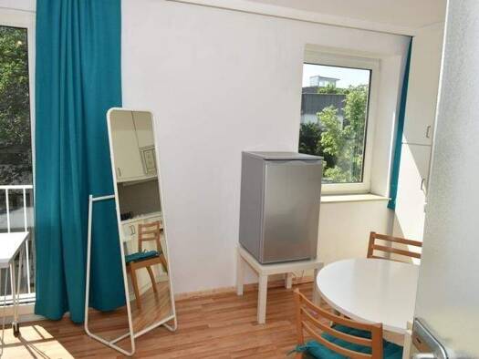 Studio zur Miete 550 € 1 Zimmer 30 m² 3. Geschoss frei ab 01.04.2026 Kaulbachstr. 8 Gärten h d Veste Nürnberg 90408