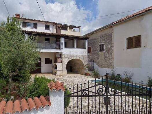 Mehrfamilienhaus zum Kauf 390.000 € 8 Zimmer 327 m² Perini, Sveti Lovreč Lovreć 52440