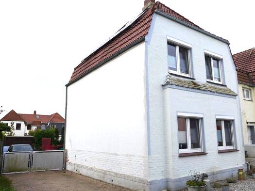 Doppelhaushälfte zum Kauf 210.000 € 4 Zimmer 117 m² 449 m² Grundstück Nordenham 26954