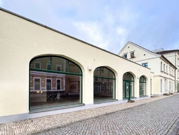 Laden zur Miete provisionsfrei 12,20 € 110 m² Verkaufsfläche Radebeul 01445