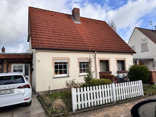 Mehrfamilienhaus zum Kauf 229.000 € 7 Zimmer 165 m² 760 m² Grundstück Varel Varel 26316