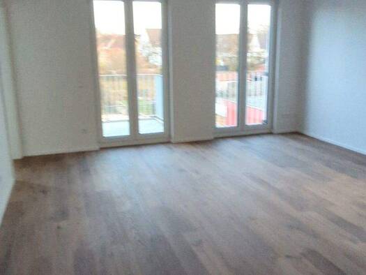 Wohnung zur Miete 1.350 € 4,5 Zimmer 94 m² 3 Geschosse frei ab 01.03.2026 Unterensingen 72669