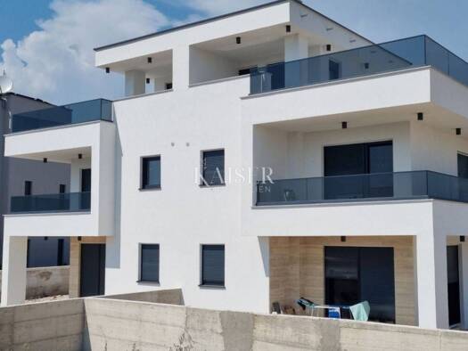 Haus zum Kauf 565.000 € 4 Zimmer 153 m² Srima, Vodice Vodice