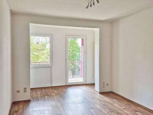 Wohnung zur Miete 196 € 1 Zimmer 28 m² 2. Geschoss frei ab sofort Thomas-Müntzer-Straße 26 Neustadt Neustadt an der Orla 07806