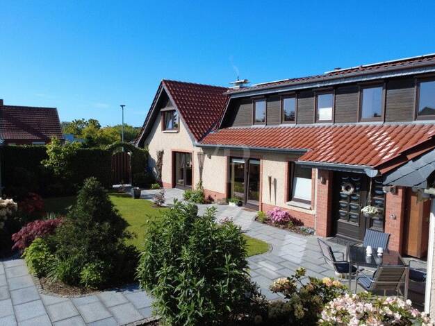 Doppelhaushälfte zum Kauf 749.000 € 6 Zimmer 220 m² 1.502 m² Grundstück Neumühle Schwerin 19057