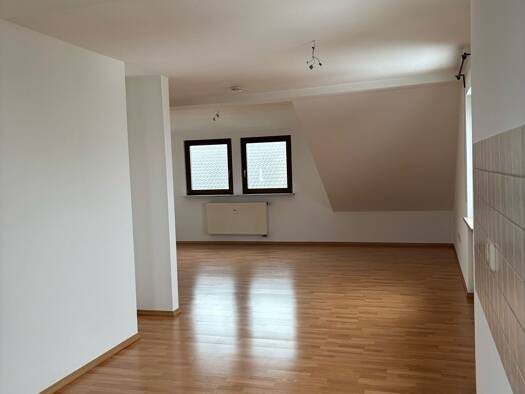 Wohnung zur Miete 750 € 3 Zimmer 90 m² Geschoss 2/2 frei ab sofort Breitengüßbach 96149