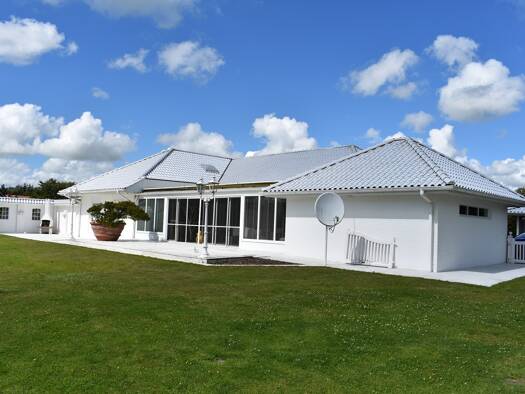 Bungalow zum Kauf 5 Zimmer 186 m² 2.489 m² Grundstück Sterdebüll Bordelum 25852