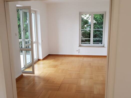 Wohnung zur Miete 1.895 € 4,5 Zimmer 110 m² Geschoss EG/3 frei ab sofort Ost Ost 70186