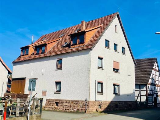 Mehrfamilienhaus zum Kauf 162.900 € 10 Zimmer 282 m² 678 m² Grundstück Gieselwerder Wesertal 34399