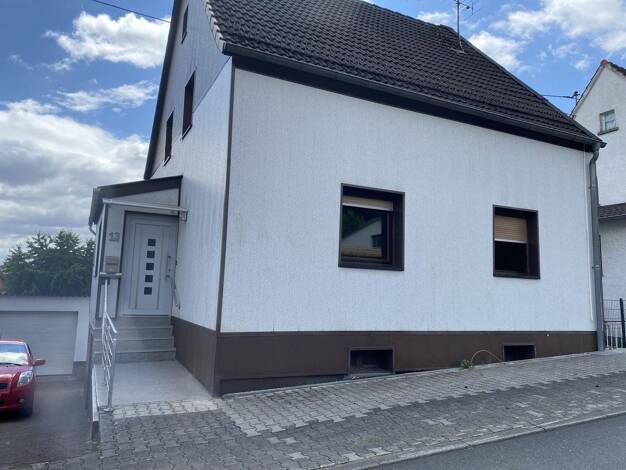 Einfamilienhaus zum Kauf provisionsfrei 175.000 € 6 Zimmer 120 m² 568 m² Grundstück Rosenstraße 13 Oberkirchen Freisen 66629