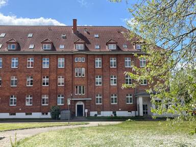 Wohnung zur Miete 450 € 2 Zimmer 61,4 m² frei ab sofort Am Exerzierplatz 10 Parchim Parchim 19370