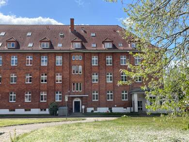 Wohnung zur Miete 450 € 2 Zimmer 61,4 m² Dachgeschoss frei ab sofort Am Exerzierplatz 10 Parchim Parchim 19370