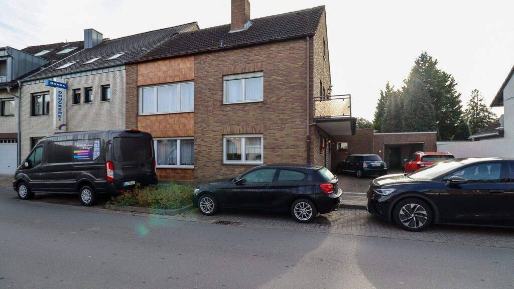 Reihenendhaus zum Kauf 375.000 € 5 Zimmer 146 m² 1.287 m² Grundstück frei ab 02.03.2026 Noithausen Grevenbroich 41515