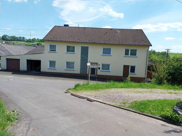Mehrfamilienhaus zum Kauf provisionsfrei 249.000 € 10 Zimmer 260 m² 1.080 m² Grundstück Wiesenstr. 23 Giesenhausen 57612