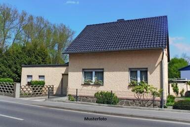 Einfamilienhaus zum Kauf 66.000 € 1 Zimmer 118 m² 1.299 m² Grundstück Spremberg Spremberg 03130
