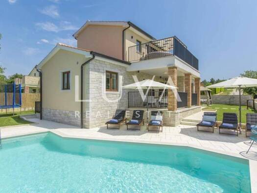 Haus zur Miete 2.700 € 3 Zimmer 170 m² Kontesici, Sveti Lovrec Vrsar