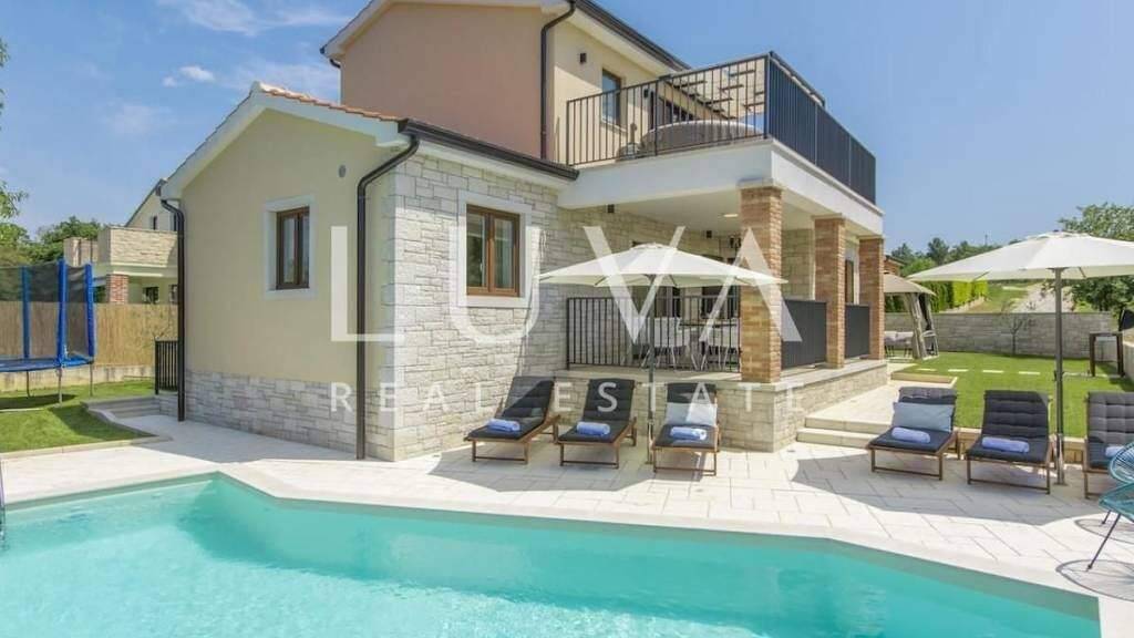 Haus zur Miete 2.700 € 3 Zimmer 170 m² Kontesici, Sveti Lovrec Vrsar