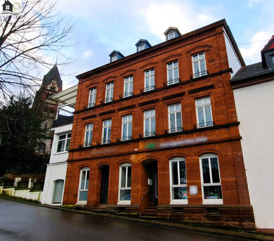 Wohn- und Geschäftshaus zum Kauf als Kapitalanlage geeignet 398.000 € 12 Zimmer 295 m² 406 m² Grundstück Freiherr-vom-Stein-Straße Mettlach Mettlach 66693