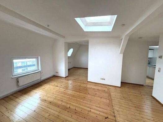 Wohnung zur Miete 740 € 2 Zimmer 62,5 m² 3. Geschoss frei ab sofort Marienthal Hamburg 22043