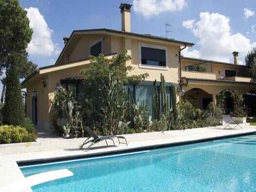 Villa zum Kauf 15 Zimmer 900 m² 2.000 m² Grundstück Via di Valle Vescovo Rome 00189