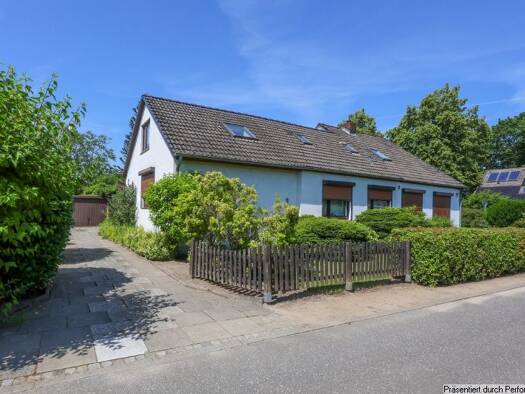 Doppelhaushälfte zum Kauf 499.000 € 5 Zimmer 120 m² 825 m² Grundstück Lurup Hamburg 22547