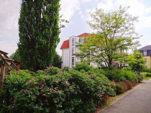 Studio zur Miete 300 € 1 Zimmer 33 m² 1. Geschoss frei ab 01.09.2026 Mickten Dresden 01139