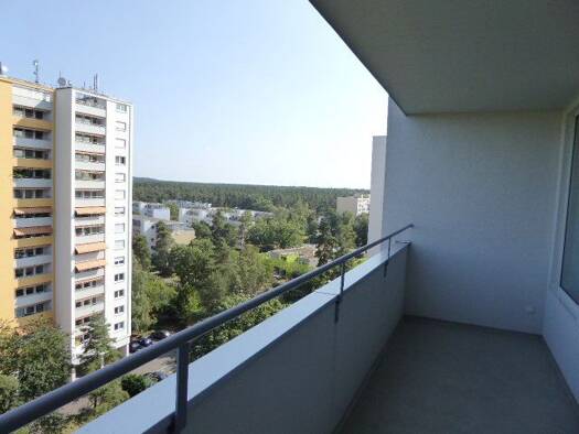 Wohnung zur Miete 789 € 3 Zimmer 84,1 m² 10. Geschoss frei ab 16.09.2026 Friedrich-Bauer-Straße 5 Erlangen-Süd Erlangen 91058