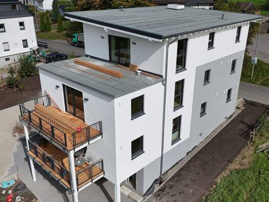 Wohnung zur Miete 1.200 € 3 Zimmer 104 m² 3 Geschosse frei ab sofort Gummarstraße 1 Gummeroth Gummersbach 51647