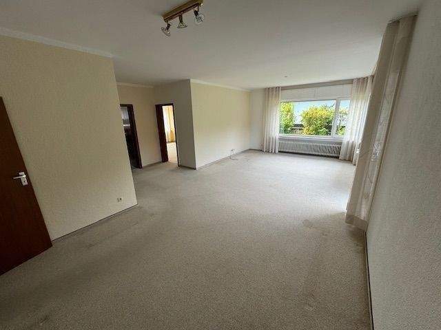 Immobilie in Bad Pyrmont - Bungalow auf einer Ebene im sonnigen Ortsteil von Bad Pyrmont -Thal- Garten, Terrasse, Garage, EBK und Platz....... - Bild 2