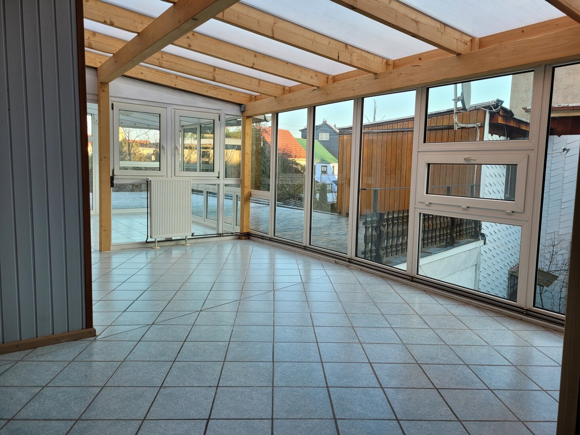 Wohnung zur Miete 1.070 € 4 Zimmer 190 m²<br/>Wohnfläche ab sofort<br/>Verfügbarkeit Ohrdruf 99885