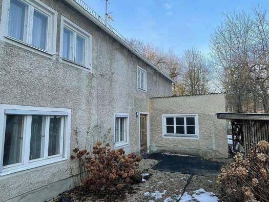 Haus zum Kauf 199.000 € 5,5 Zimmer 279 m² Grundstück Kelheim Kelheim 93309