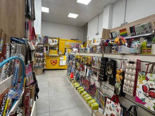 Kiosk zur Miete 2.033 € 3 Zimmer 115 m² Verkaufsfläche teilbar von 92,1 m² bis 22,1 m² Tonndorf Hamburg 22045