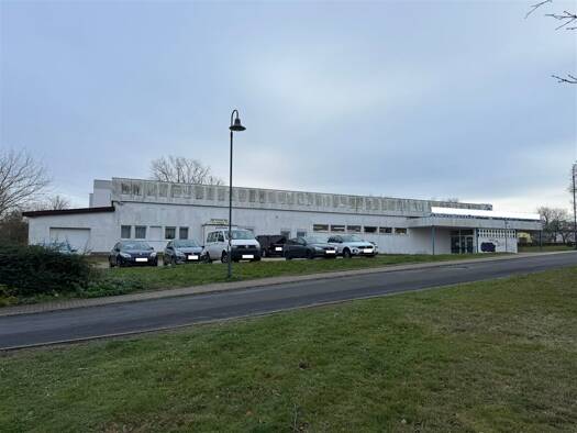 Laden zum Kauf 995.000 € 749 m² Verkaufsfläche Grimma 04668