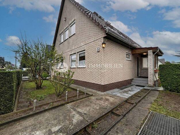 Einfamilienhaus zum Kauf 650.000 € 7 Zimmer 176 m² 600 m² Grundstück Trappenpfad 17 Buckow Berlin 12351