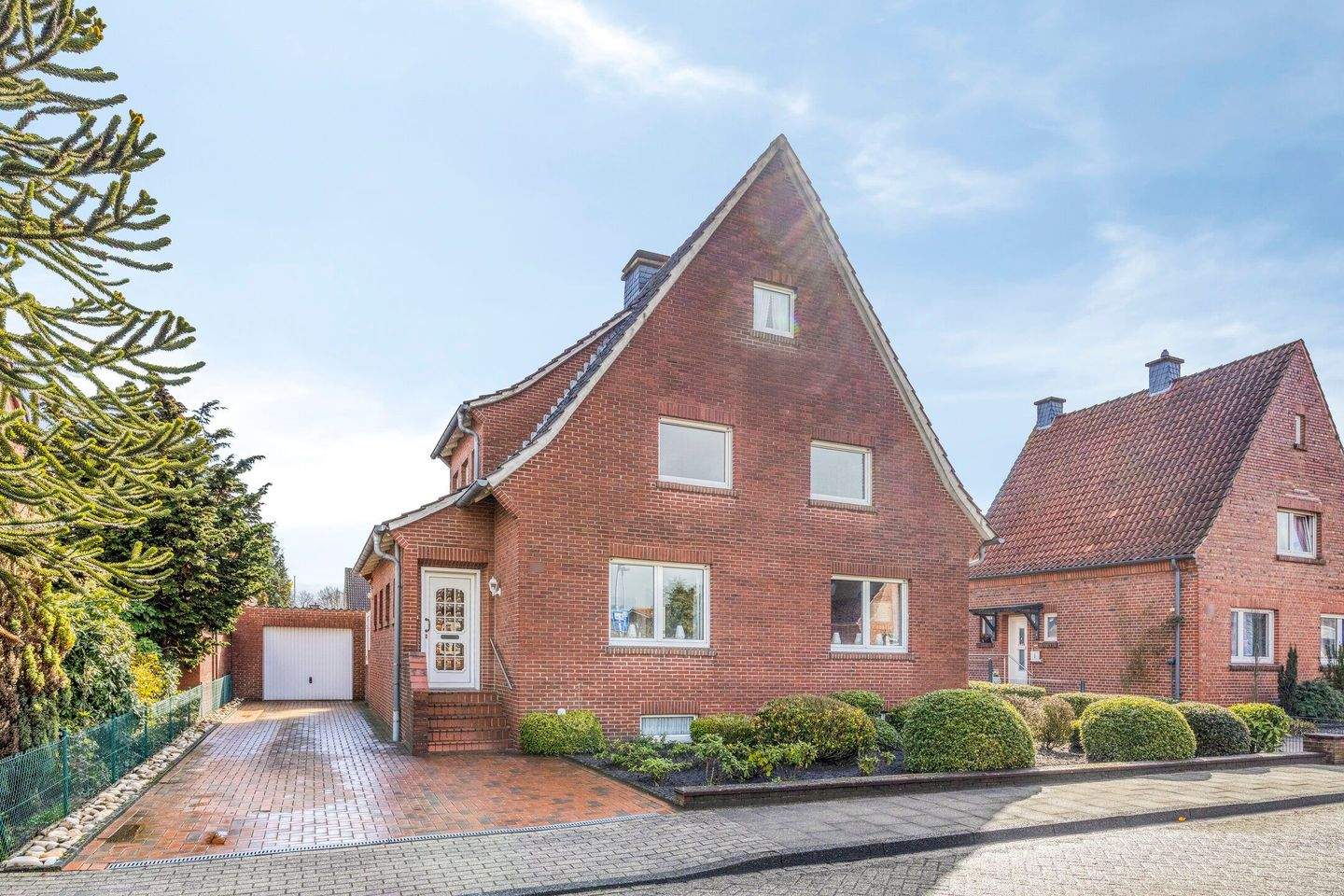 Immobilie in Nordhorn - Freistehend wohnen mit viel Platz, Ruhe und Potenzial – in begehrter Lage von Nordhorn - Bild 0