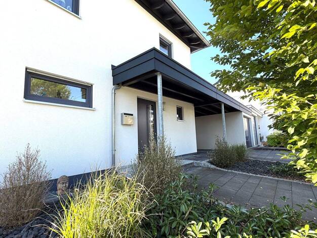 Einfamilienhaus zum Kauf 6 Zimmer 194 m² 656 m² Grundstück Mönchröden Rödental 96472