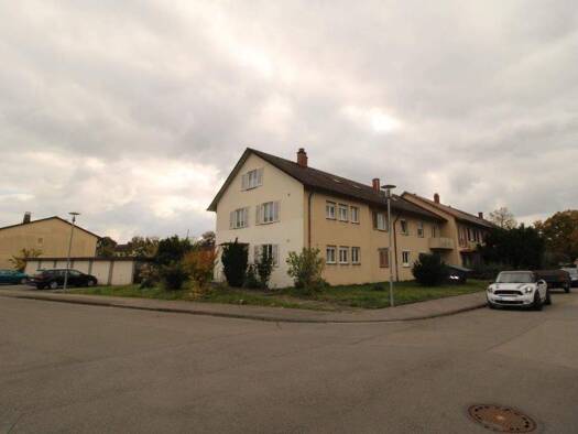 Mehrfamilienhaus zum Kauf 479.000 € 7 Zimmer 196,3 m² 551 m² Grundstück Gottmadingen 78244