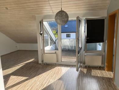 Wohnung zur Miete 800 € 2 Zimmer 50 m² Dachgeschoss frei ab 02.06.2025 Kiebingen Kiebingen 72108